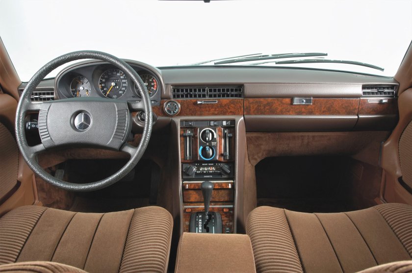 Mercedes 280se (w116)