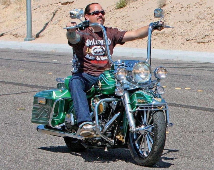 Харлей Дэвидсон с высоким рулем