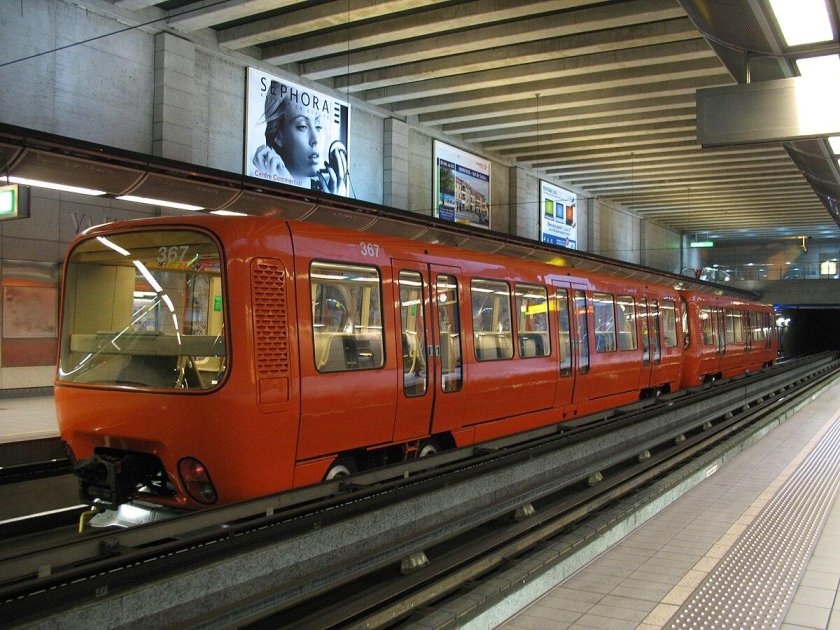 Леон в метро