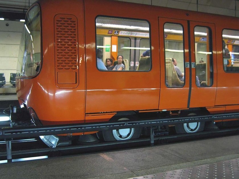 Метро на резиновых колесах