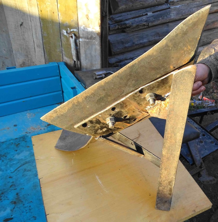 Лемех для плуга