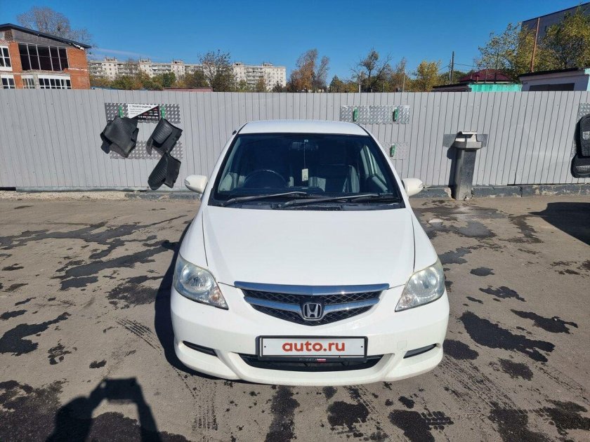 Honda Fit Aria 2005