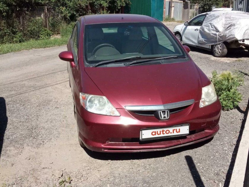 Хонда Fit Aria 2005