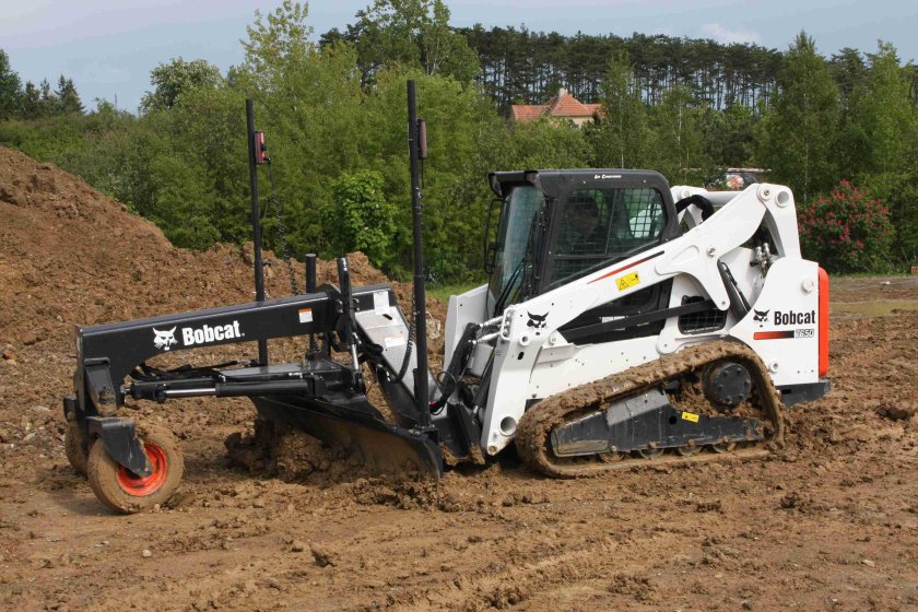 Бобкэт 650