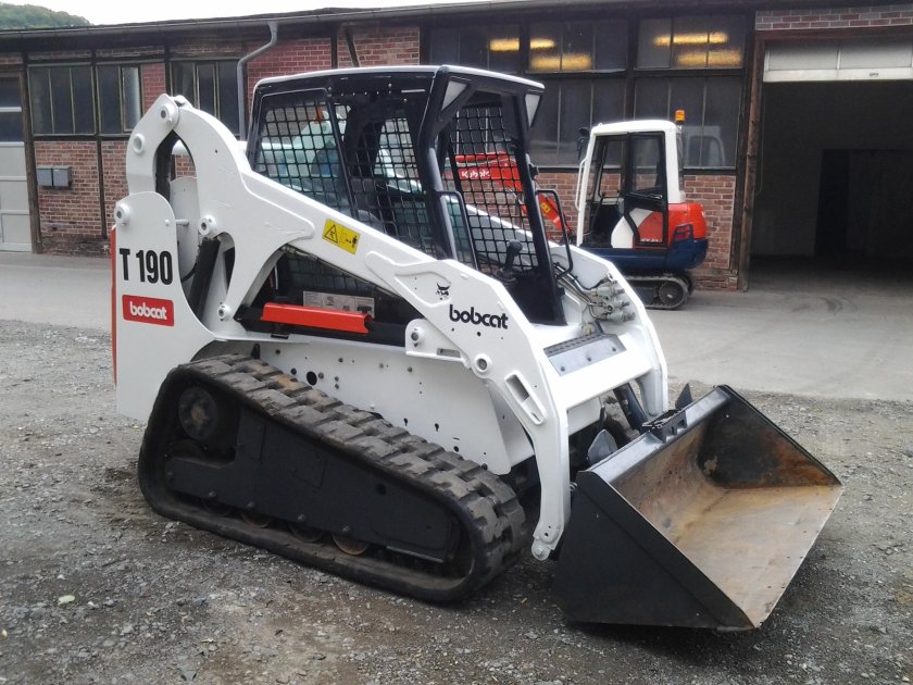 Бобкэт т190