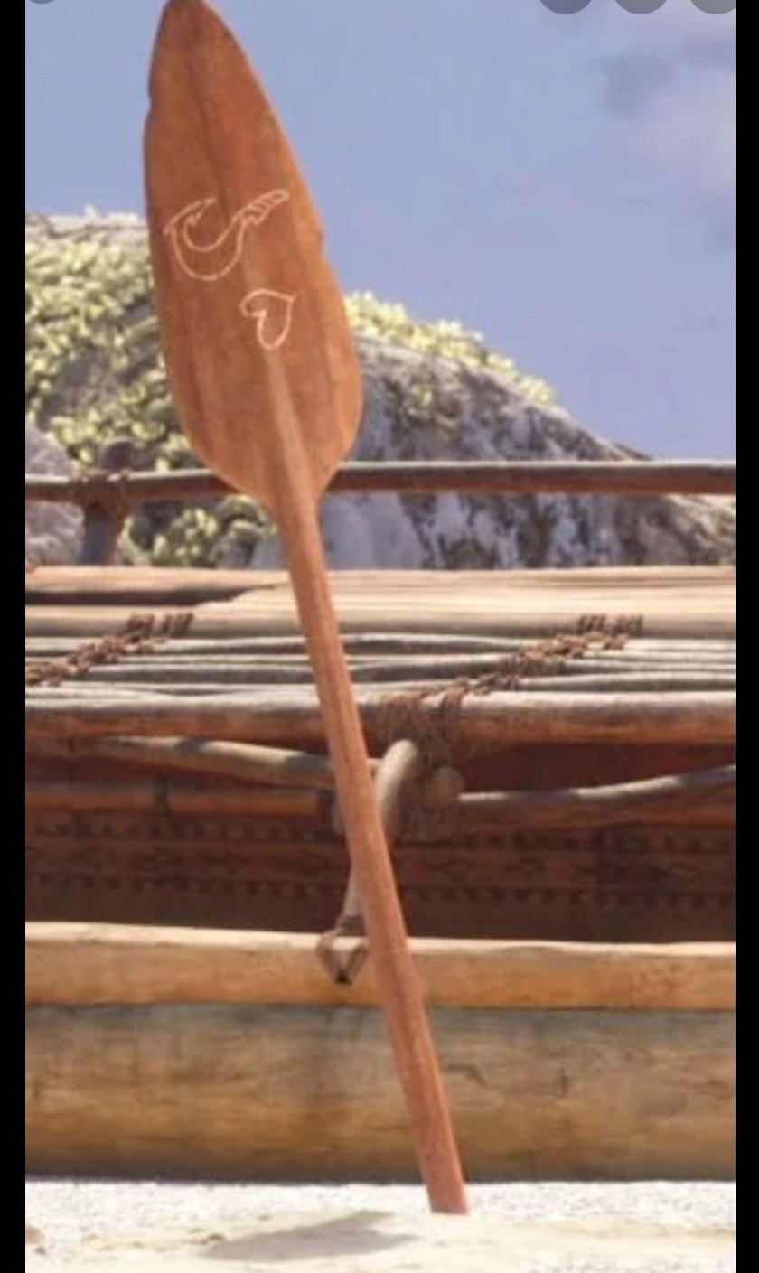 Мауи из Моаны с веслом