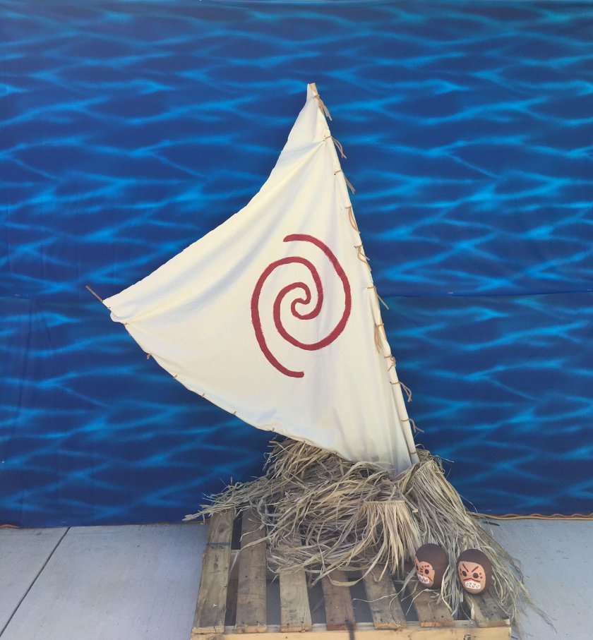 Моана на плоту