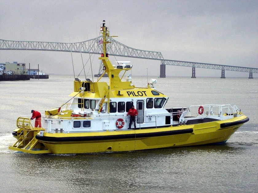 Лоцманское судно