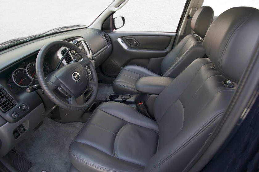 Мазда трибьют 2004 салон