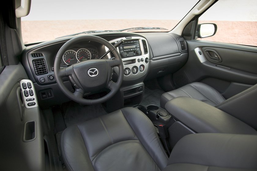 Mazda Tribute 2001 салон