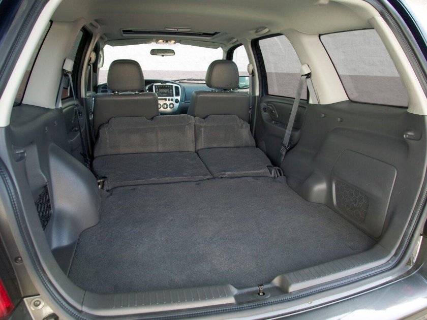 Мазда трибьют 2001 багажник