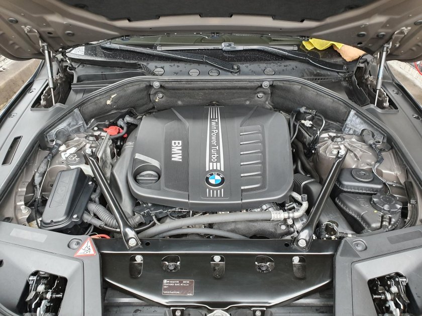 BMW f10 под капотом