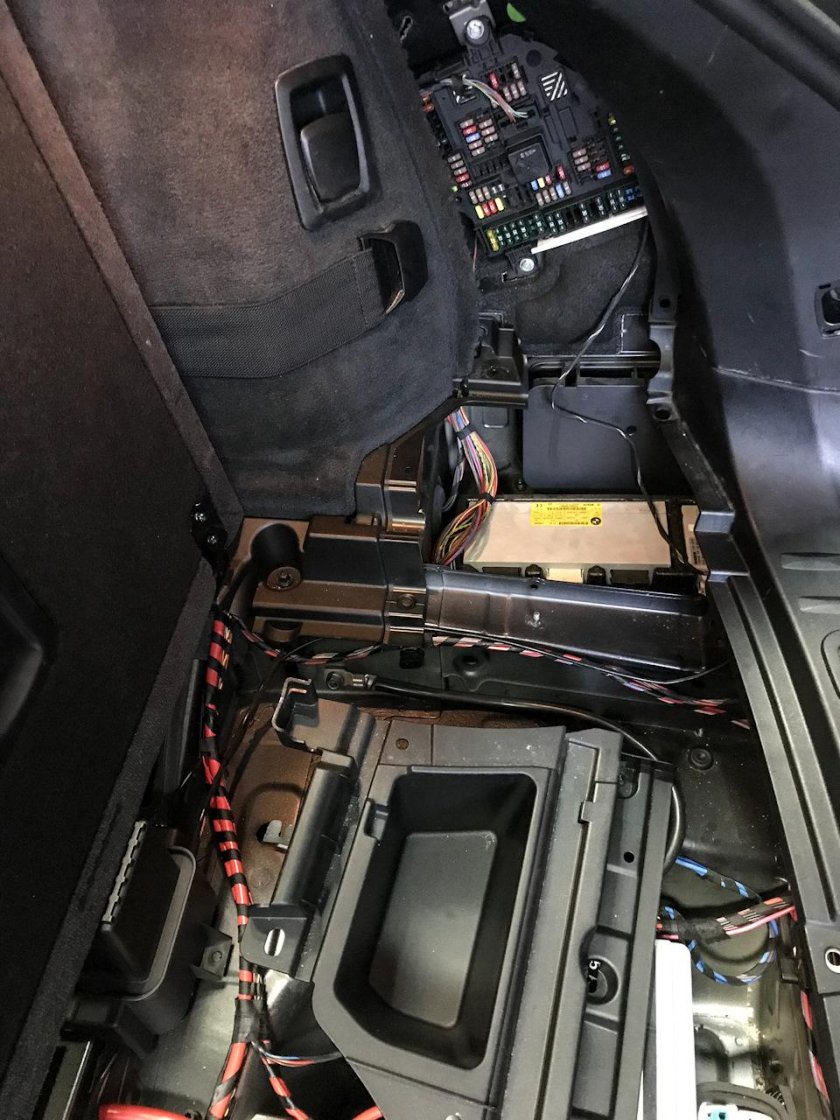 Блок управления пневмоподвеской БМВ х5 е53