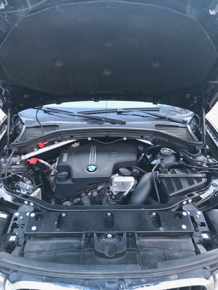 Подкапотное пространство BMW x3 f25
