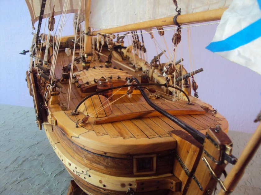 Палубный бот курьер