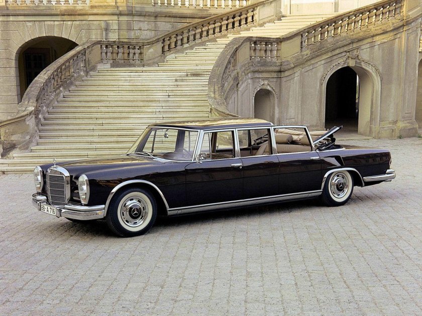 Mercedes-Benz 600 w100