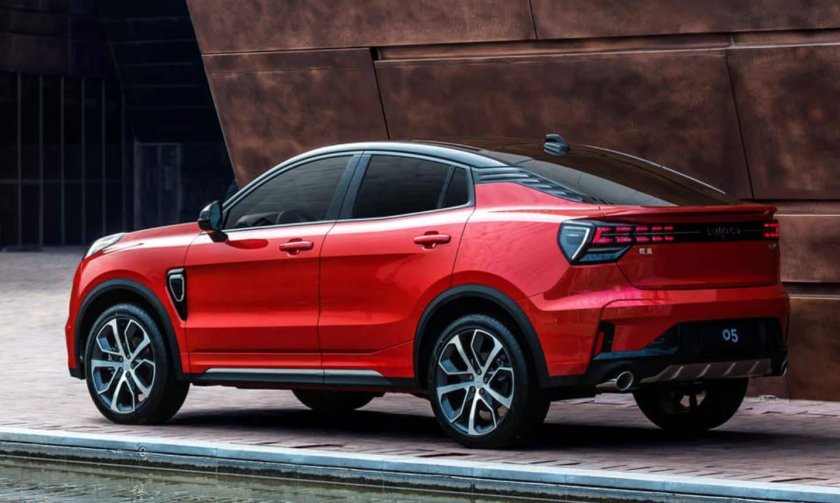 Купе-кроссовером Lynk&amp;co 05