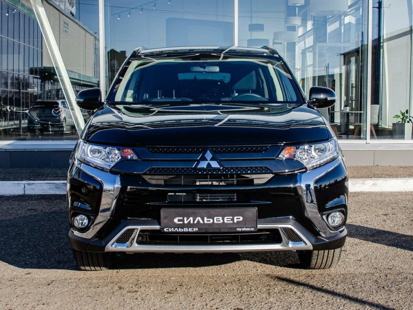 Mitsubishi Silver Motors avto Grands