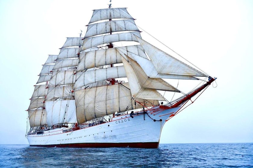 Крузенштерн парусник