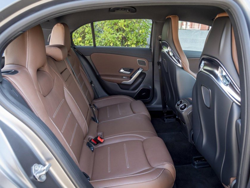 W177 Mercedes салон