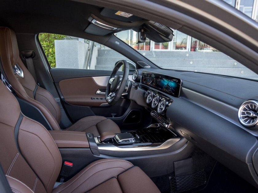 Mercedes a45s AMG салон
