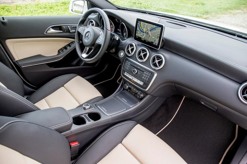 Мерседес с180 интерьер