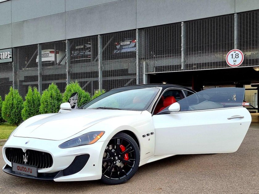 Мазерати Гран Туризмо 4 двери