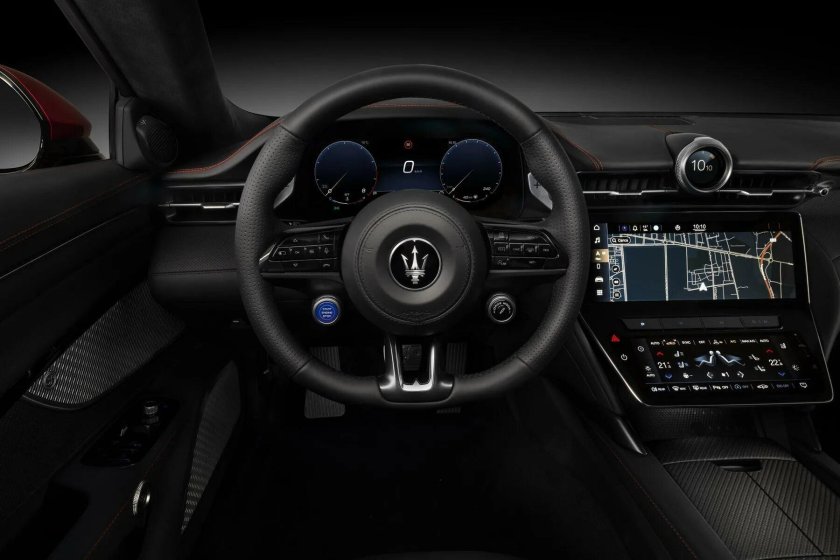 Мазерати 2024