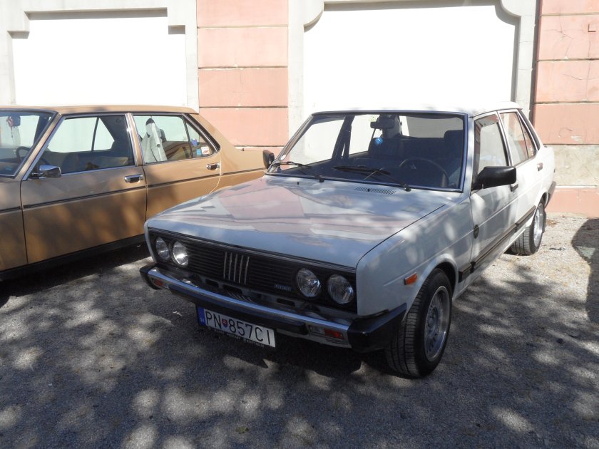Black Fiat 131 Mirafiori tunning