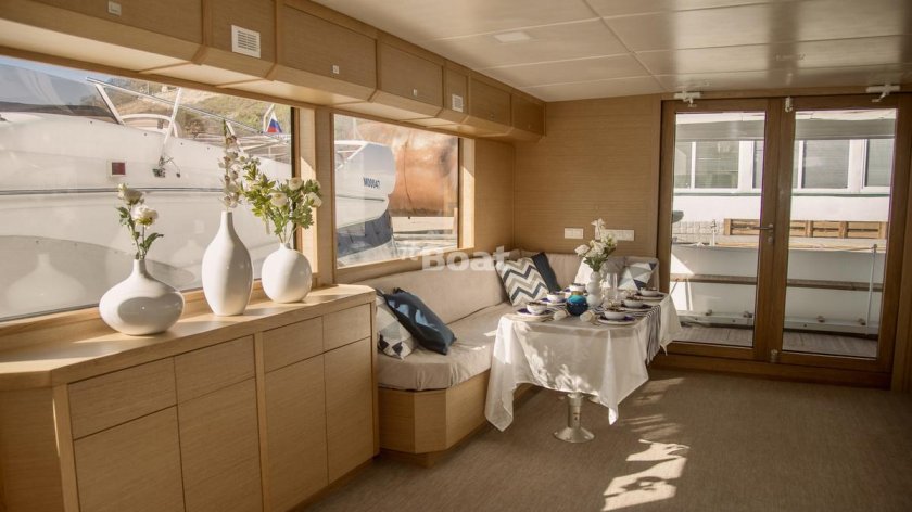 Катамаран Lagoon 52