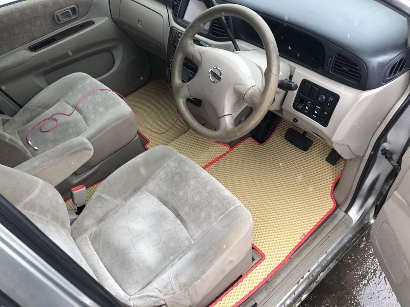 Коврик Ниссан Либерти 2002