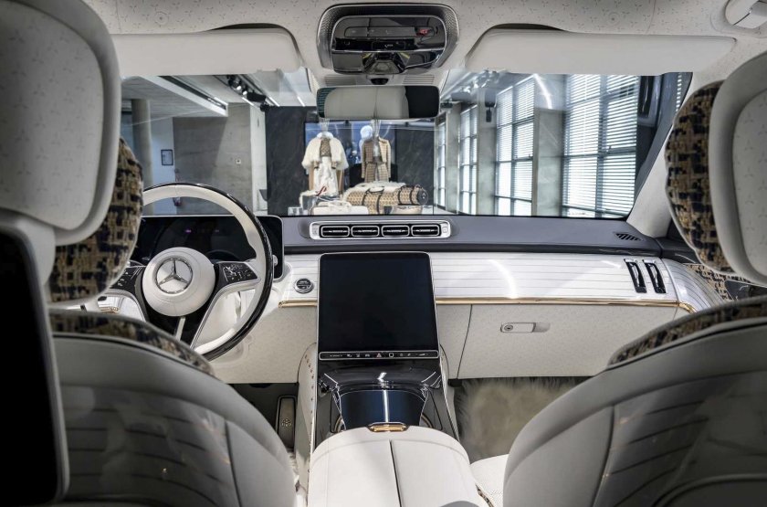 Mercedes Maybach 2023