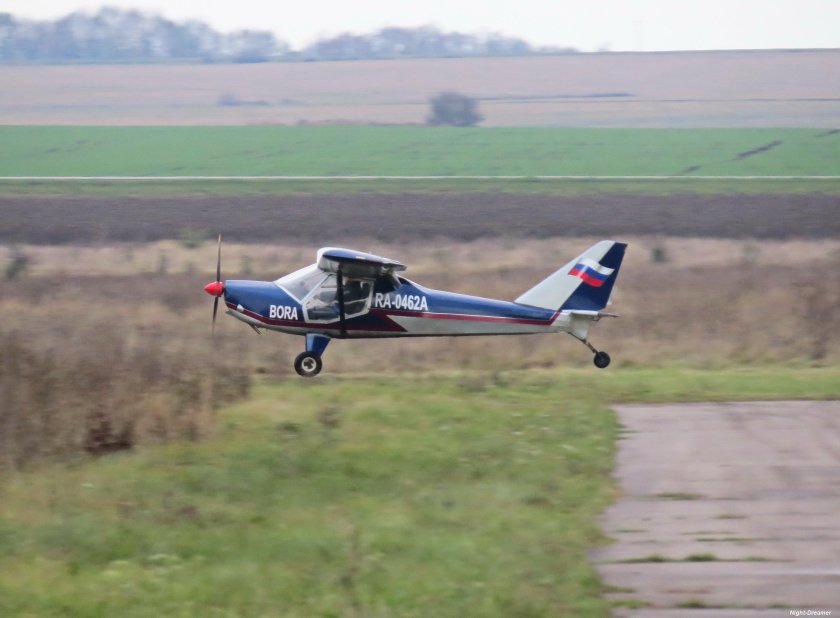 Четырехместный самолет