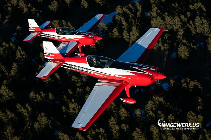 Extra 330lx