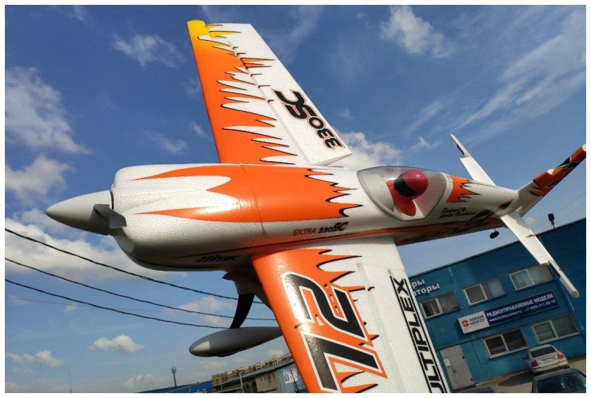 Модель самолета Multiplex RR Extra