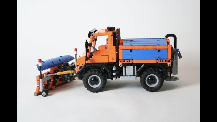 Мерседес Бенц Унимог лего