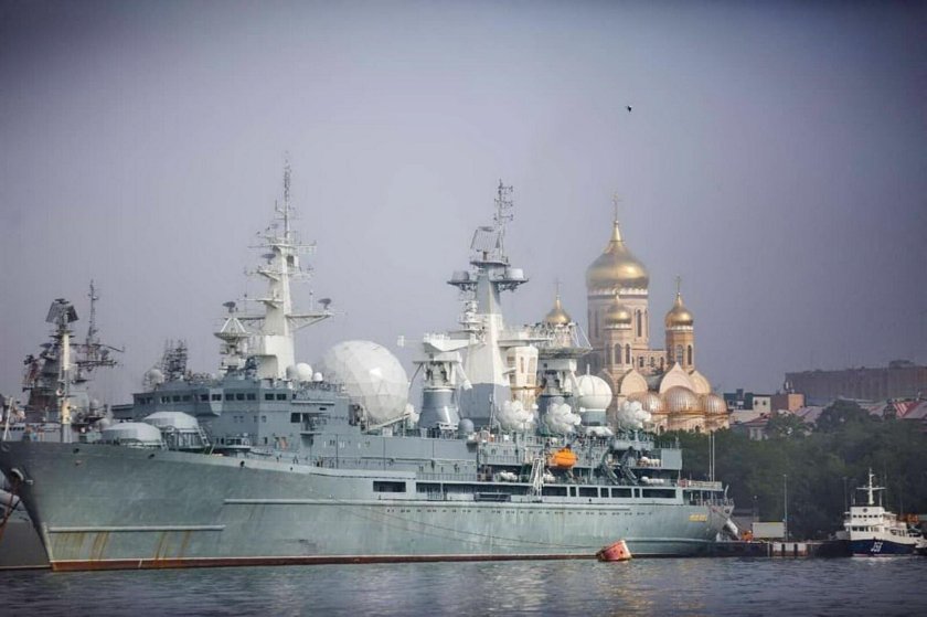 Корабль Маршал Крылов во Владивостоке