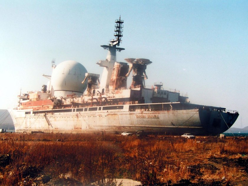 Корабль КИК Маршал Неделин