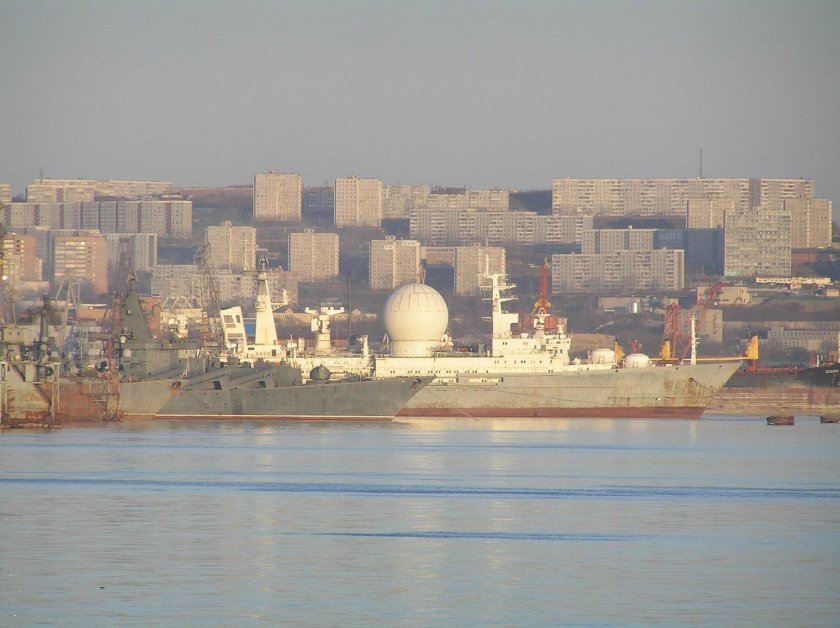 Маршал Неделин корабль измерительного комплекса