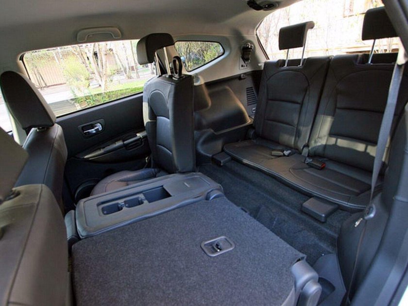 Nissan Qashqai+2 салон