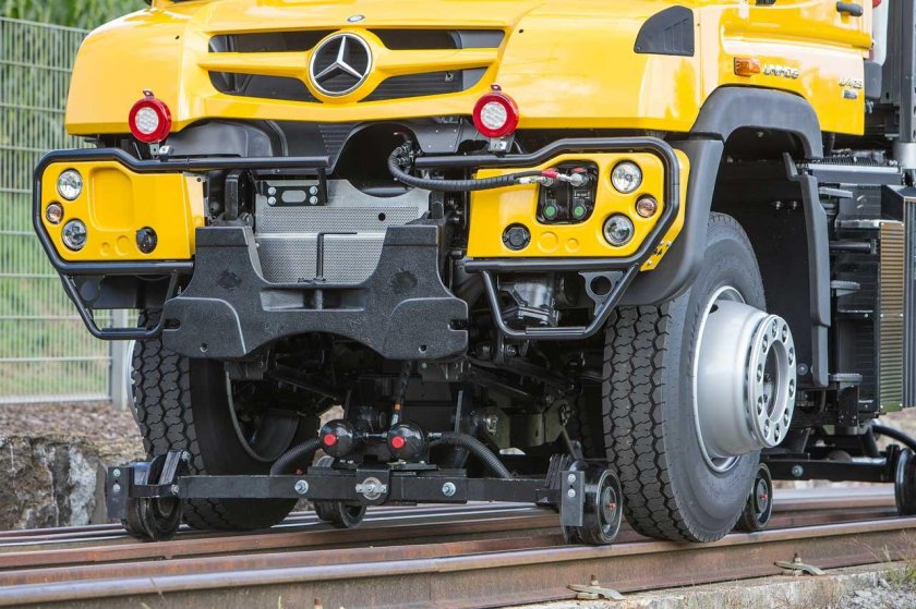 Mercedes-Benz Unimog u423