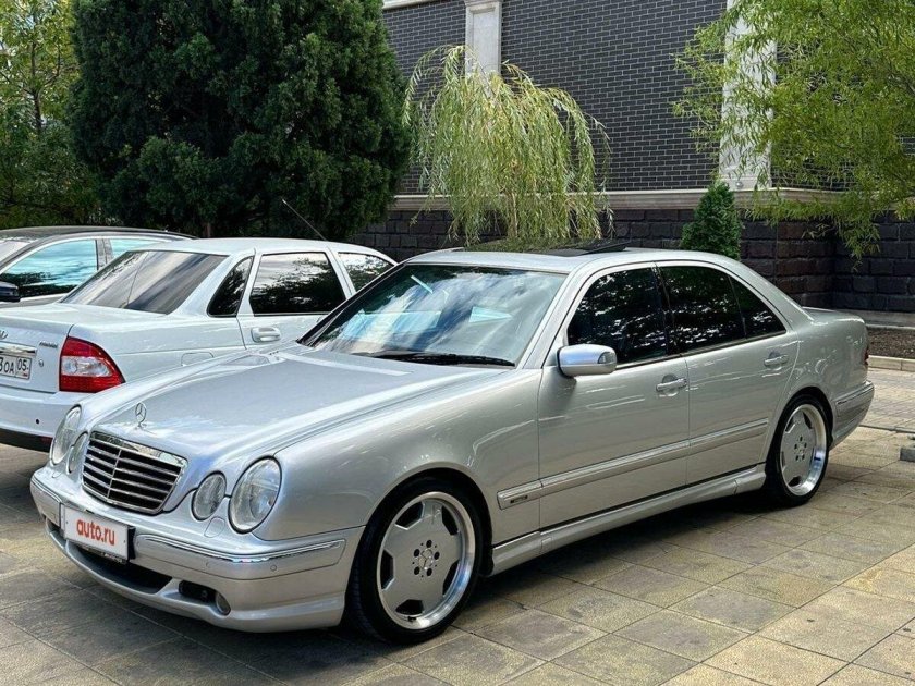 Mercedes Benz e220 2000