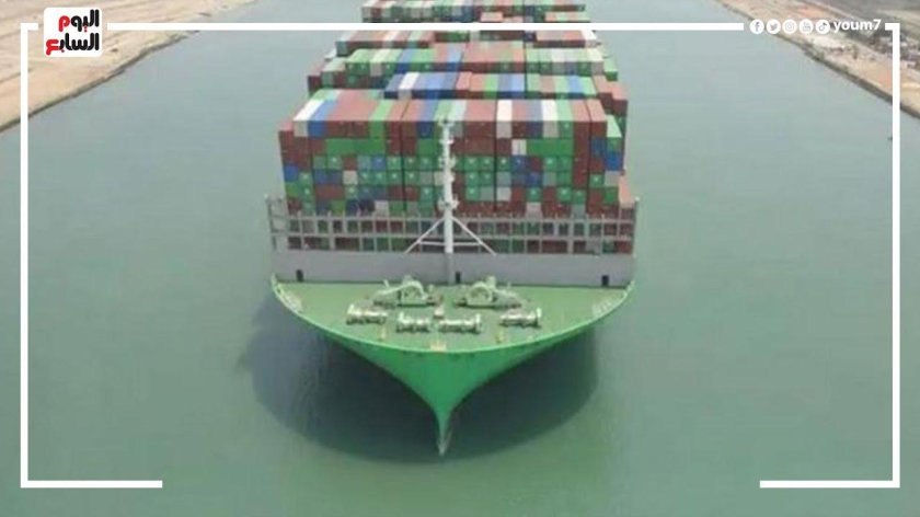 Суэцкий канал контейнеровоз