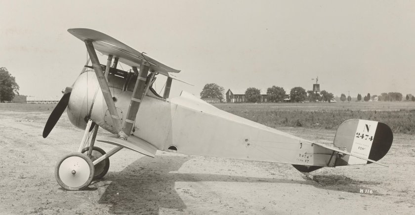 Истребитель биплан и-15