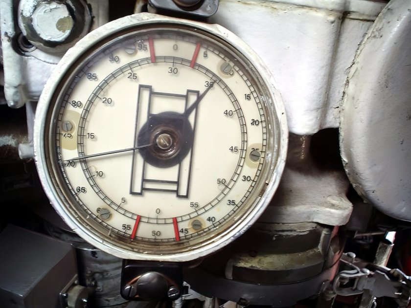 Место мехвода БМП 2