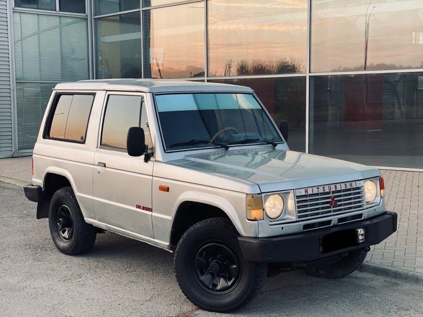 Mitsubishi Pajero 1987