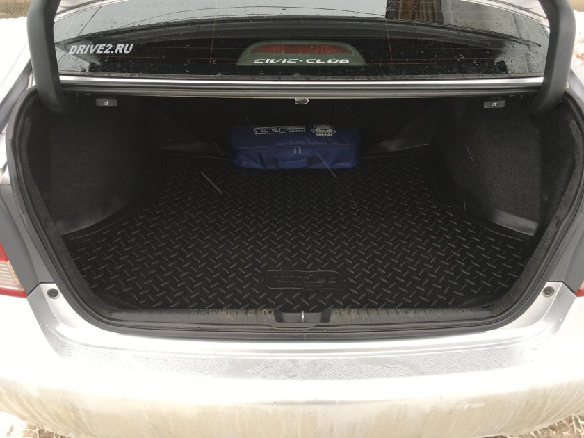 Багажник Хонда Цивик 4д