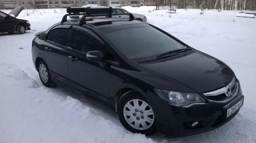 Багажник на крышу Хонда Цивик 4д 2008