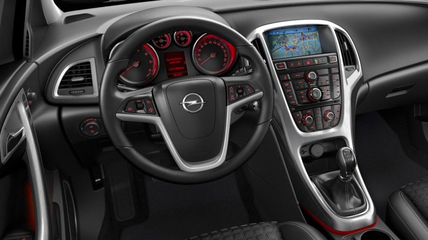 Opel Astra GTC 2012 салон