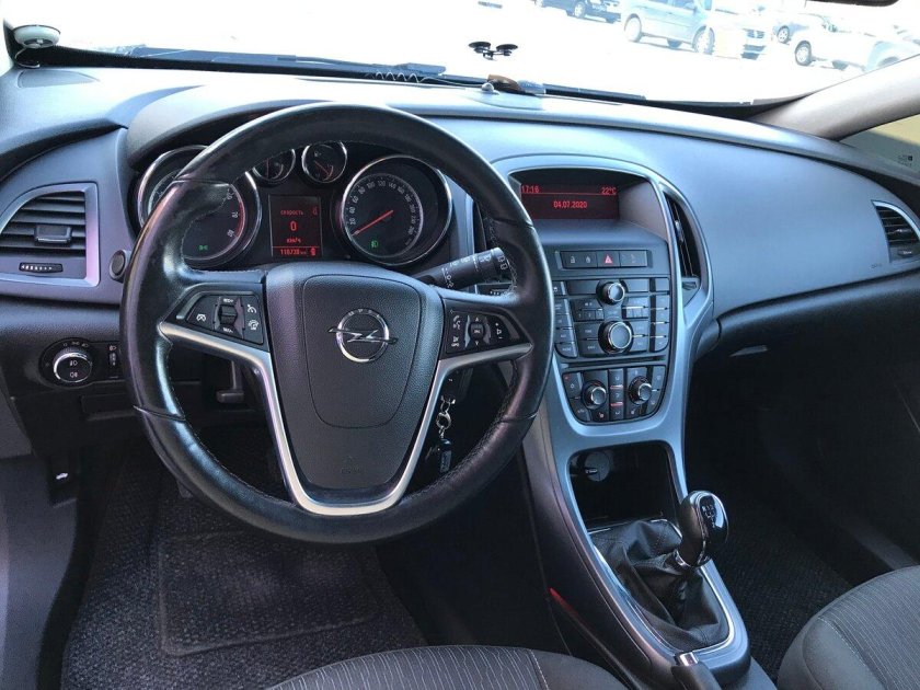 Opel Astra j 2012 салон